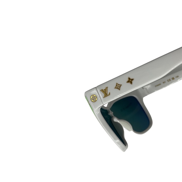 LOUIS VUITTON WHITE LV SHADOW SQUARE SUNGLASSES main image 10